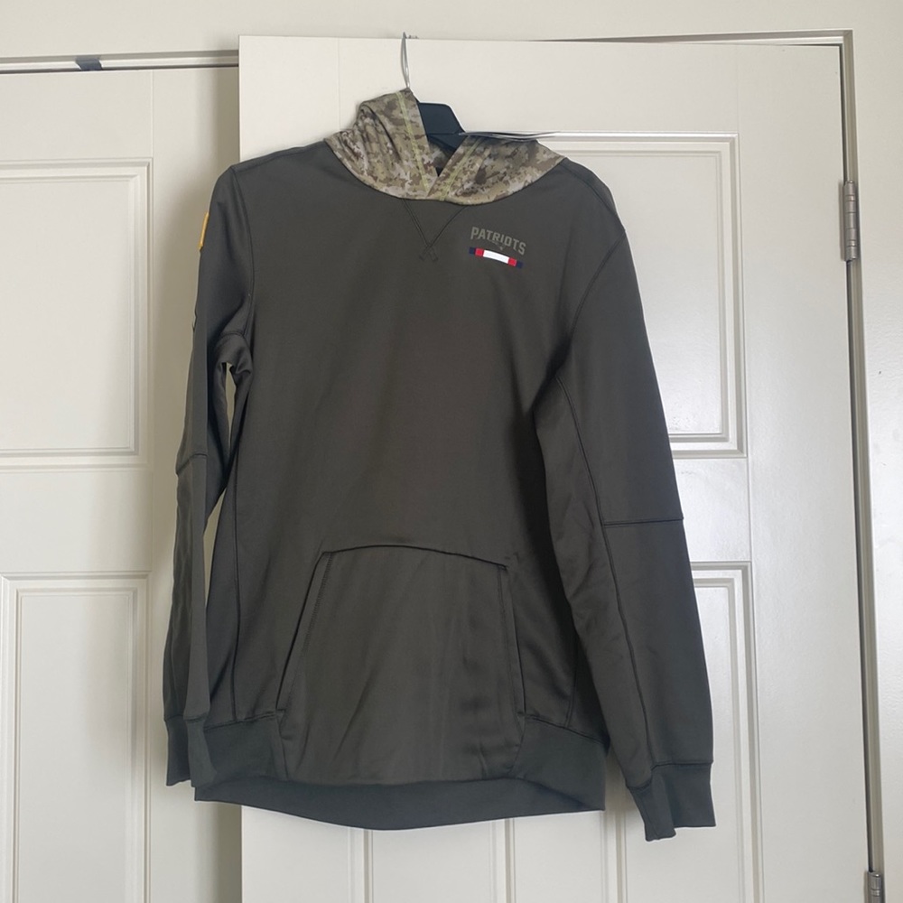 NWT NFL Patriots Sweatshirt